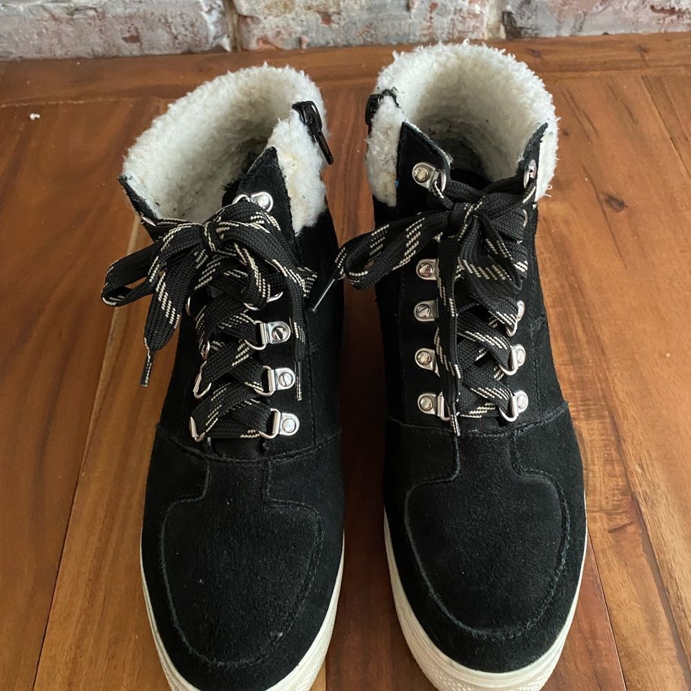 Steve Madden Black Suede High-Top Platform Sneakers with Fur Lining - Picture 2 of 6